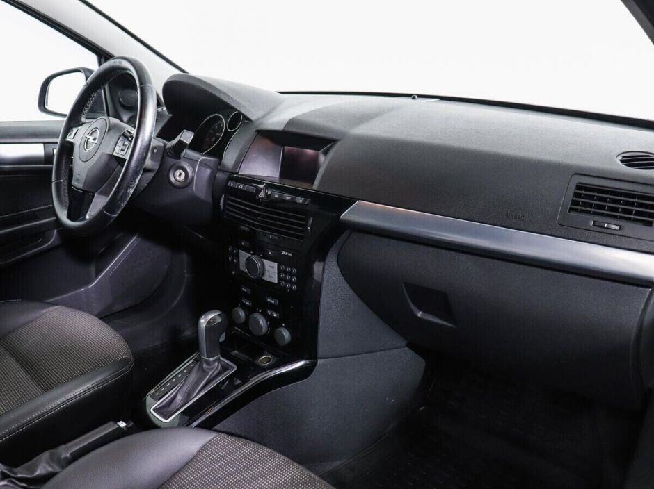 Opel Astra 1.8 АКПП, 2011, 154 000 км фото 9