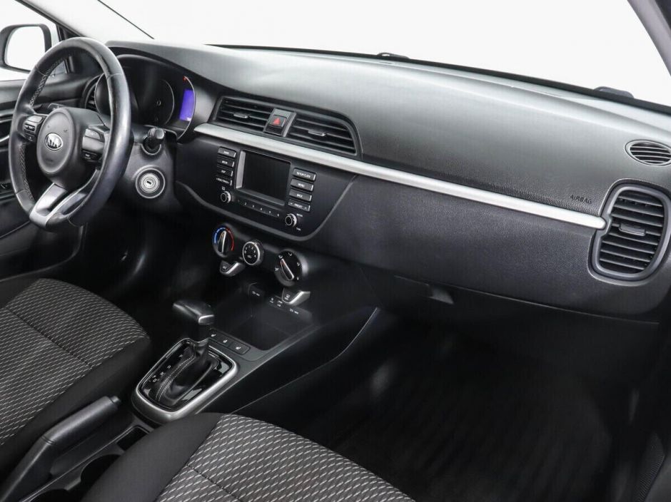 Kia Rio 1.6 АКПП, 2018, 73 000 км фото 10