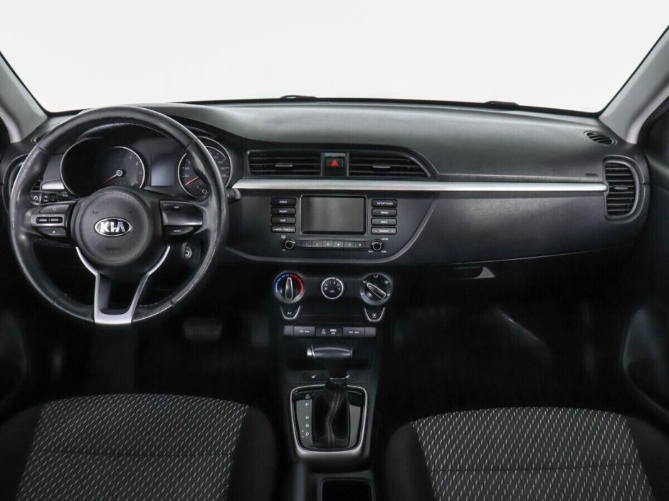 Kia Rio 1.6 АКПП, 2018, 73 000 км фото 11