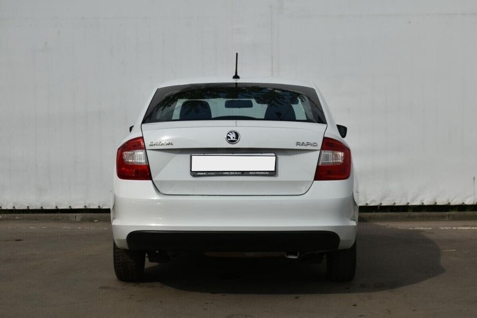 Skoda Rapid 1.6 МКПП, 2015, 100 000 км фото 6