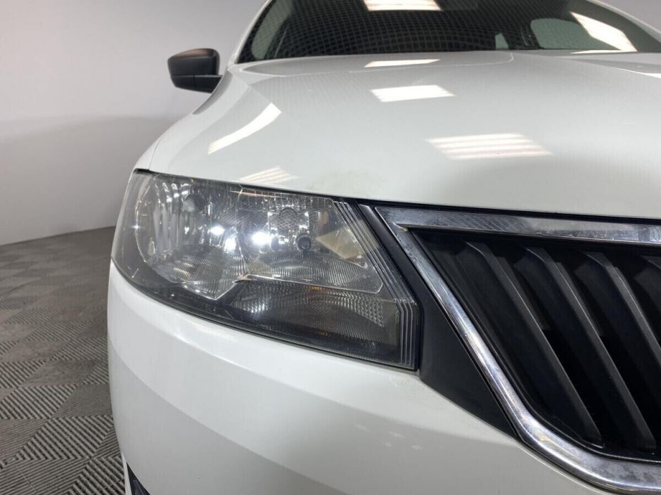 Skoda Rapid 1.6 МКПП, 2015, 97 000 км фото 16