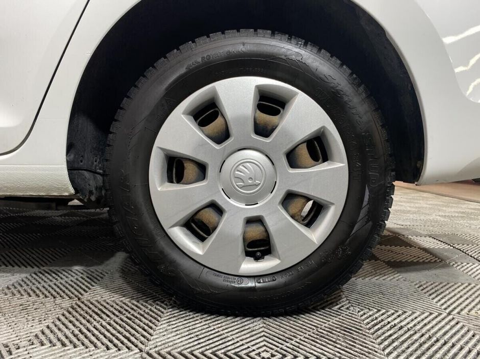 Skoda Rapid 1.6 МКПП, 2015, 97 000 км фото 18