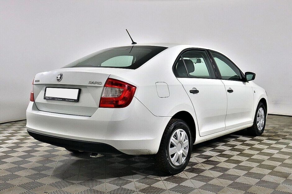 Skoda Rapid 1.6 МКПП, 2015, 99 000 км фото 5