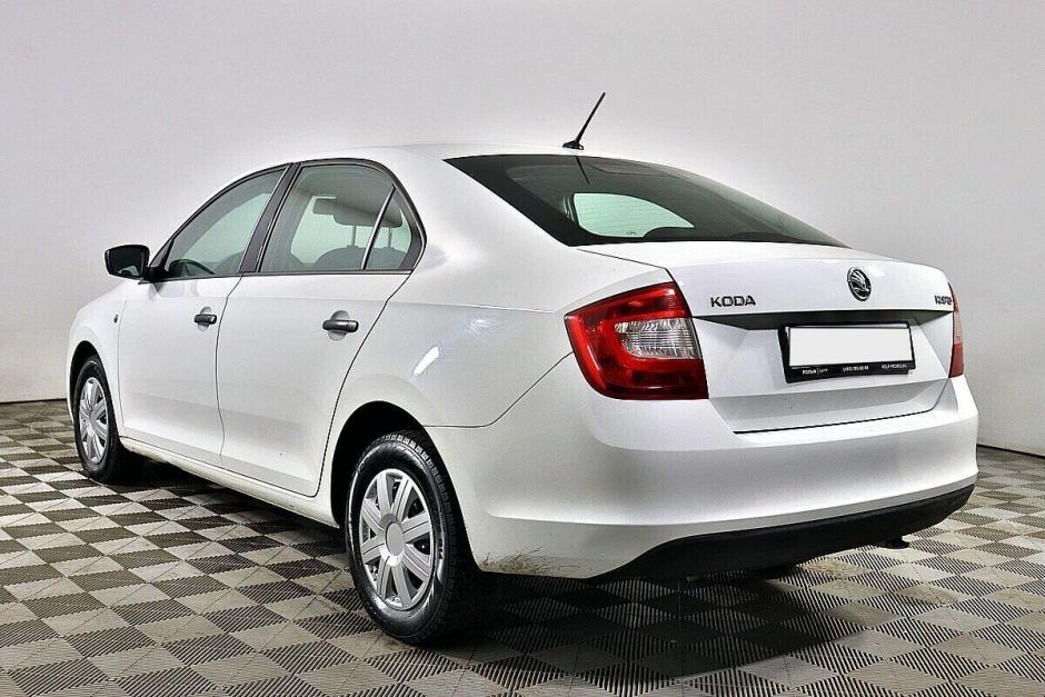 Skoda Rapid 1.6 МКПП, 2015, 99 000 км фото 7