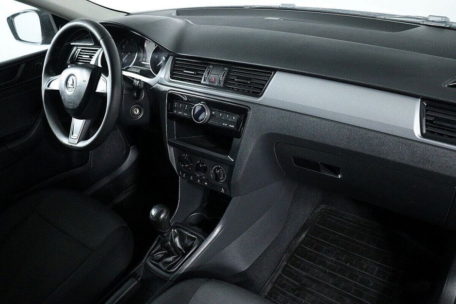 Skoda Rapid 1.6 МКПП, 2015, 99 000 км фото 10