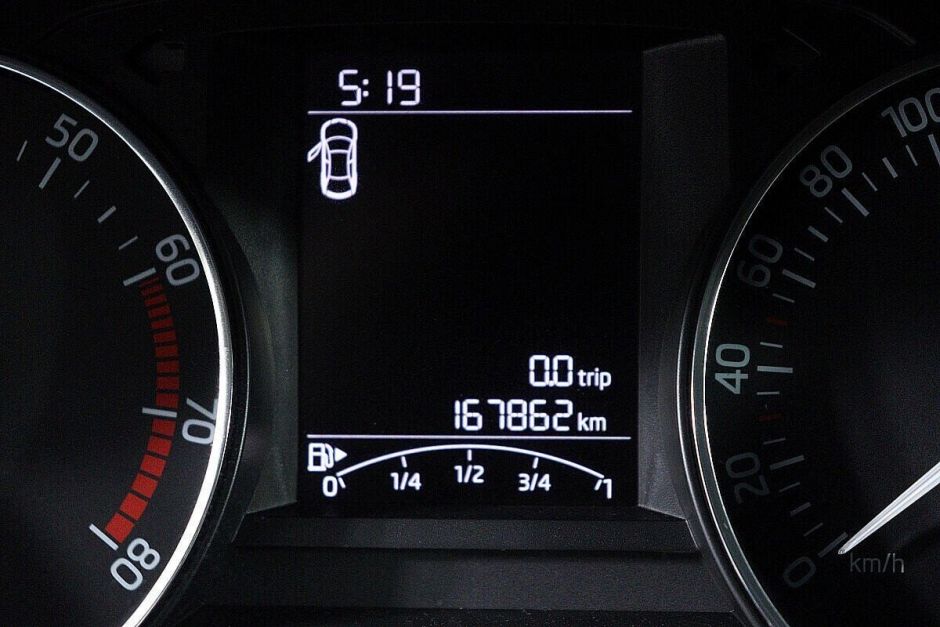 Skoda Rapid 1.6 МКПП, 2015, 99 000 км фото 12