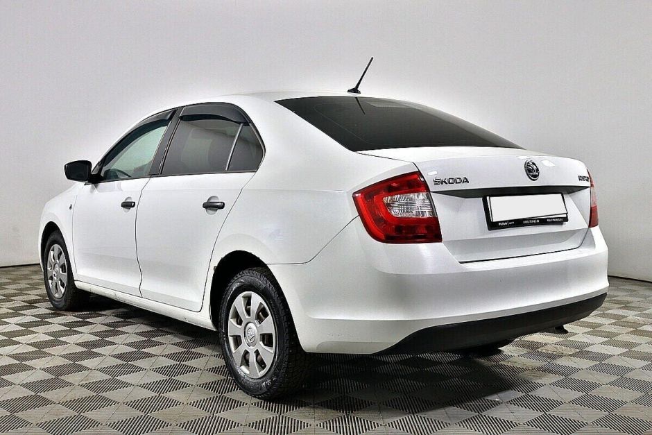 Skoda Rapid 1.6 МКПП, 2015, 109 000 км фото 7