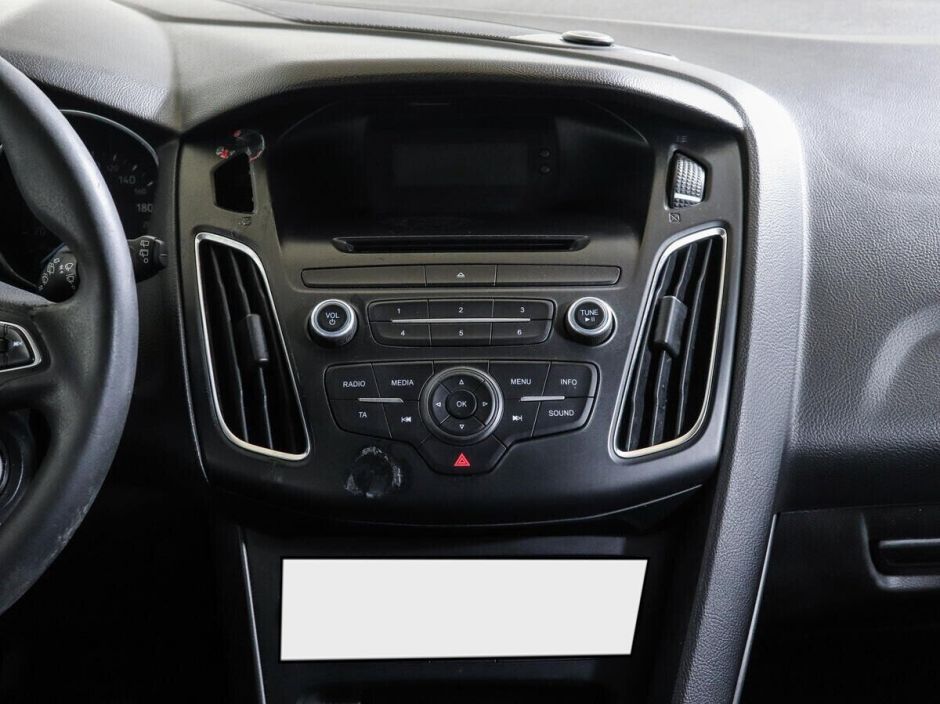 Ford Focus 1.6 МКПП, 2016, 90 000 км фото 12