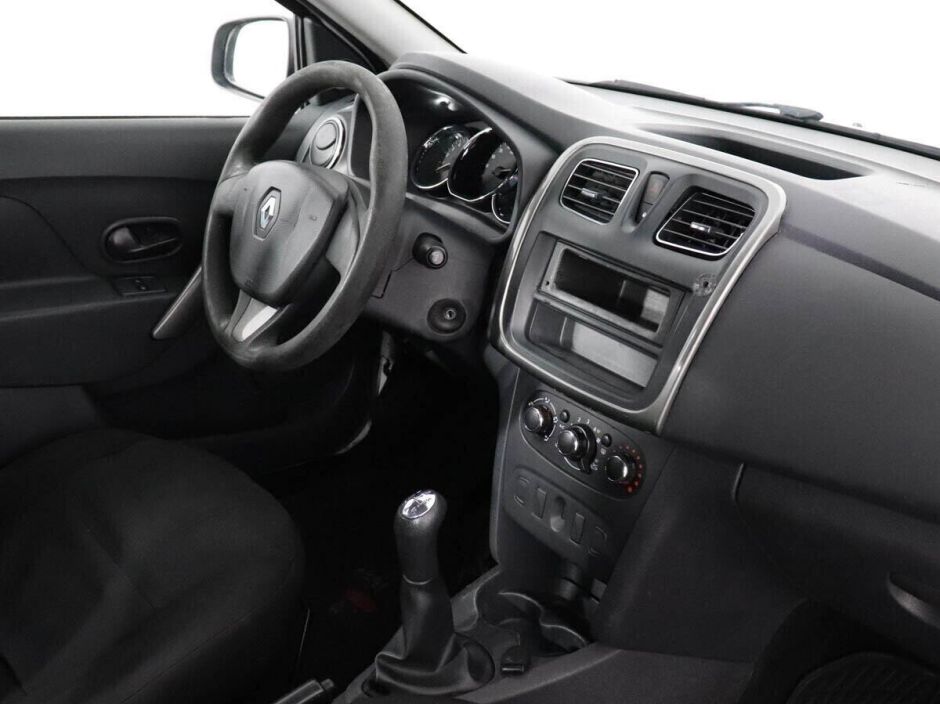 Renault Logan 1.6 МКПП, 2017, 76 000 км фото 7