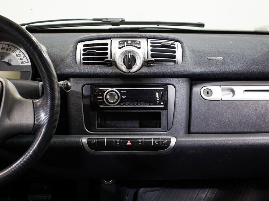 Smart Fortwo 1.0 РКПП, 2015, 105 000 км фото 12