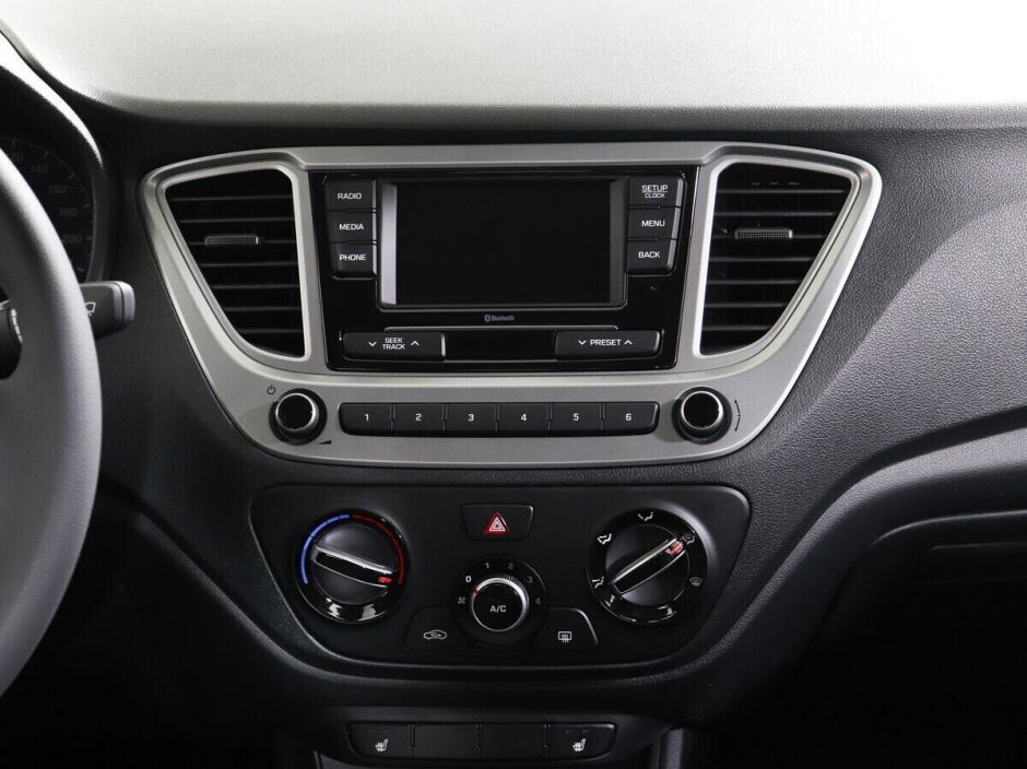 Hyundai Solaris 1.6 МКПП, 2022, 26 000 км фото 13