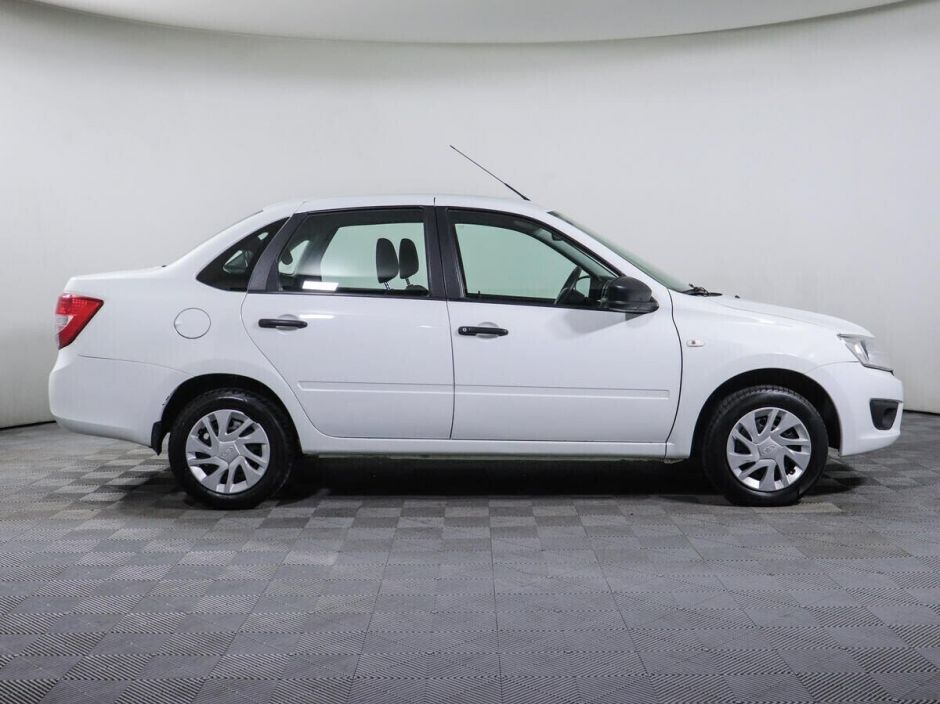 LADA (ВАЗ) Granta 1.6 МКПП, 2018, 64 000 км фото 4