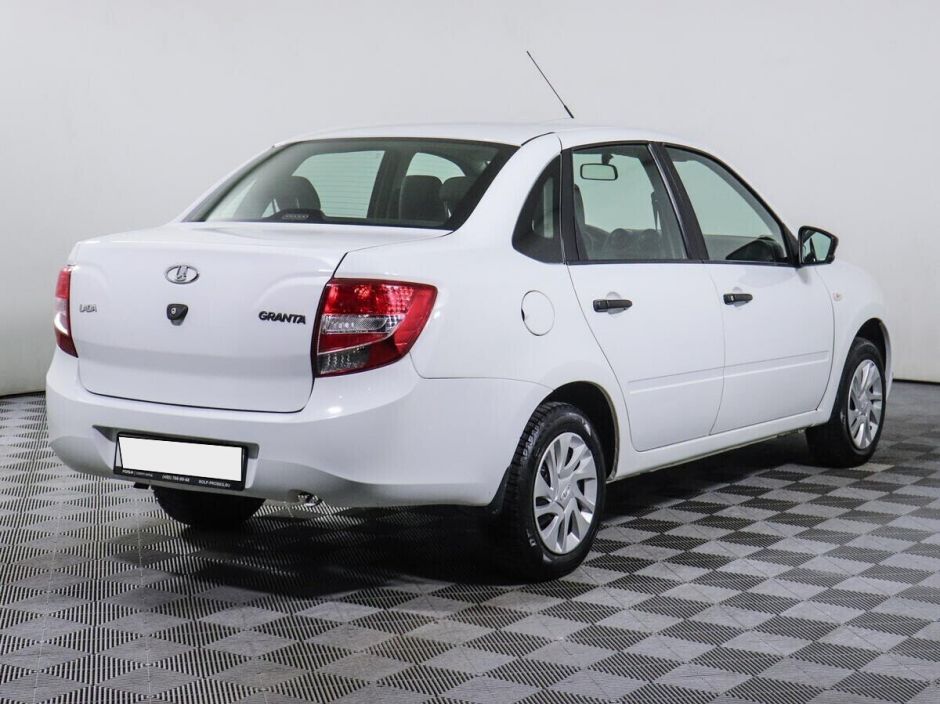 LADA (ВАЗ) Granta 1.6 МКПП, 2018, 64 000 км фото 5