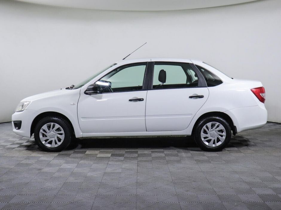 LADA (ВАЗ) Granta 1.6 МКПП, 2018, 64 000 км фото 8