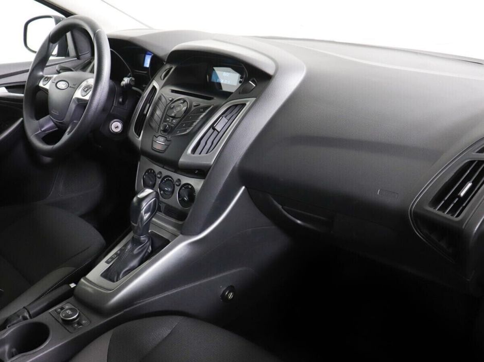 Ford Focus 1.6 РКПП, 2013, 121 000 км фото 9