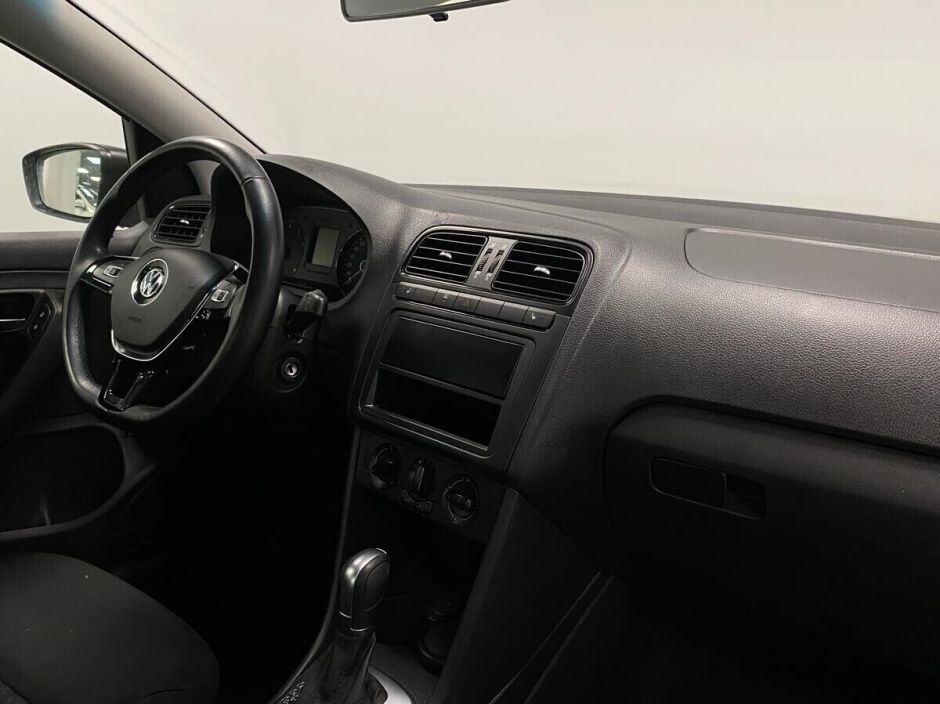 Volkswagen Polo 1.6 АКПП, 2020, 48 000 км фото 11