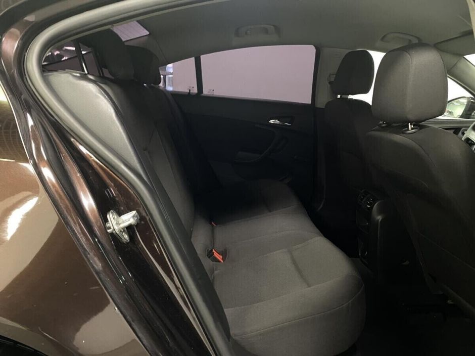 Opel Insignia 1.6 МКПП, 2011, 143 000 км фото 13