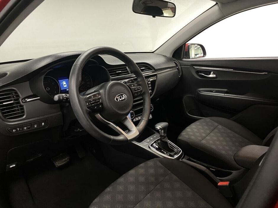 Kia Rio 1.6 АКПП, 2020, 39 000 км фото 9