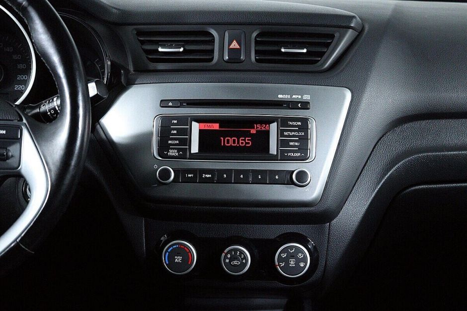 Kia Rio 1.4 АКПП, 2017, 72 000 км фото 14