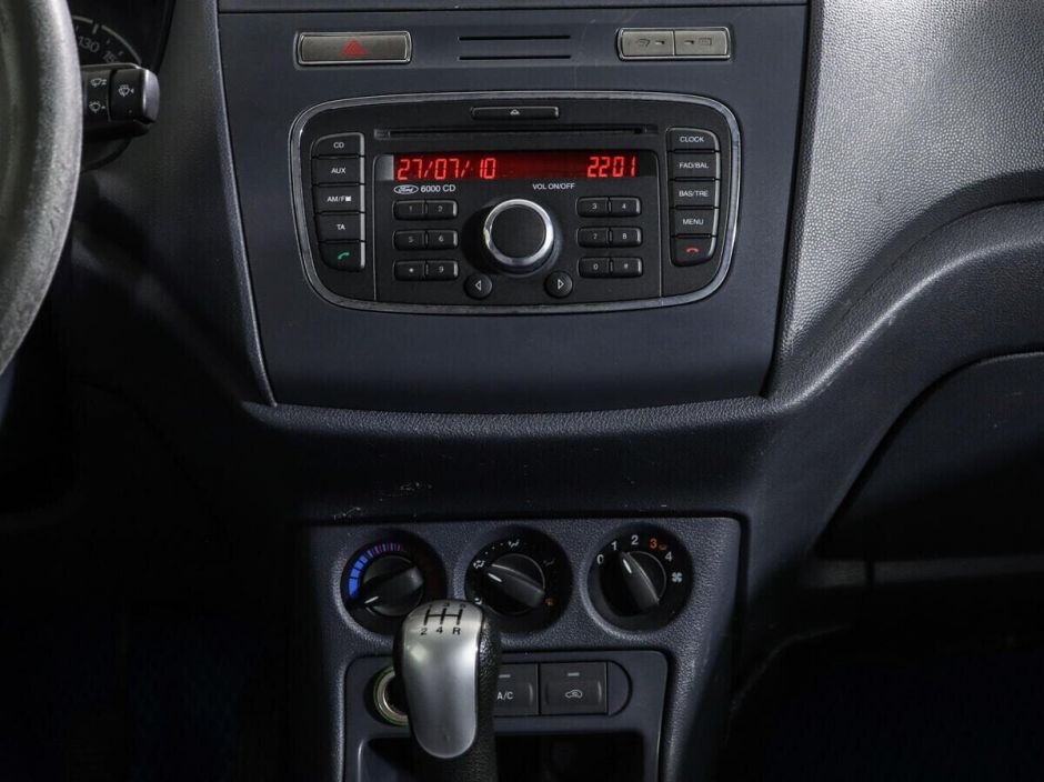 Ford Tourneo Connect 1.8 МКПП, 2010, 165 000 км фото 13