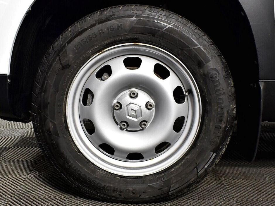 Renault Duster 1.6 МКПП, 2021, 37 000 км фото 19