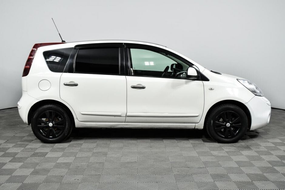 Nissan Note 1.6 АКПП, 2010, 170 000 км фото 4