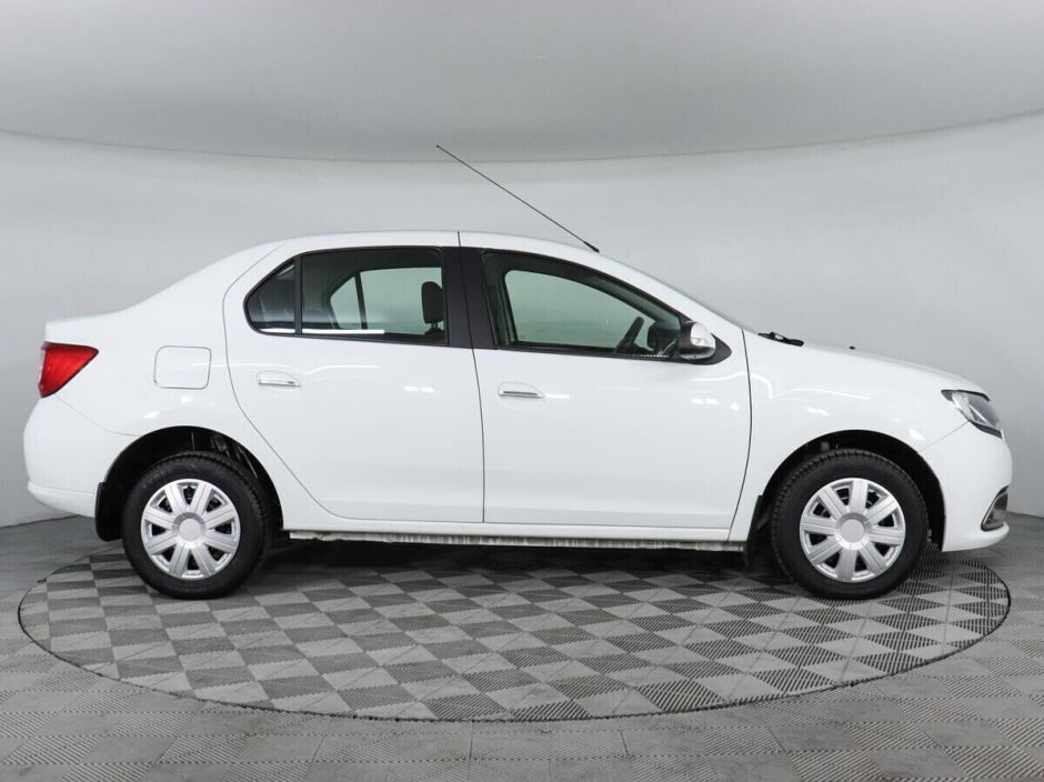 Renault Logan 1.6 МКПП, 2014, 111 000 км фото 4