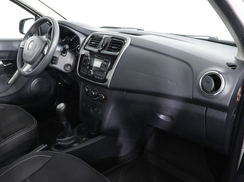 Renault Logan 1.6 МКПП, 2014, 111 000 км фото 10