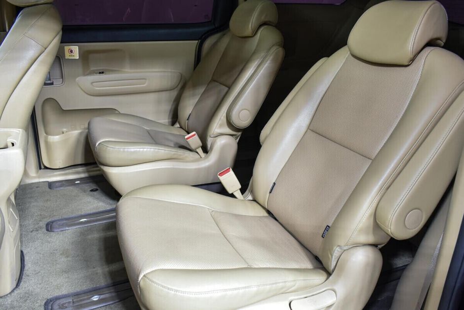 Kia Carnival 2.2 АКПП, 2016, 95 000 км фото 12