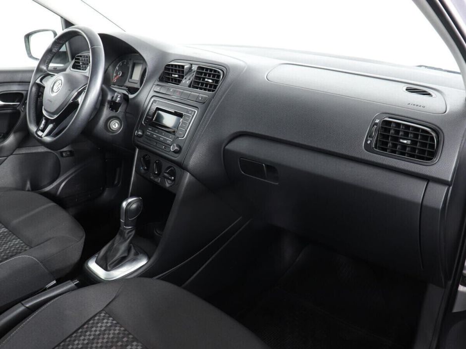 Volkswagen Polo 1.6 АКПП, 2016, 87 000 км фото 5