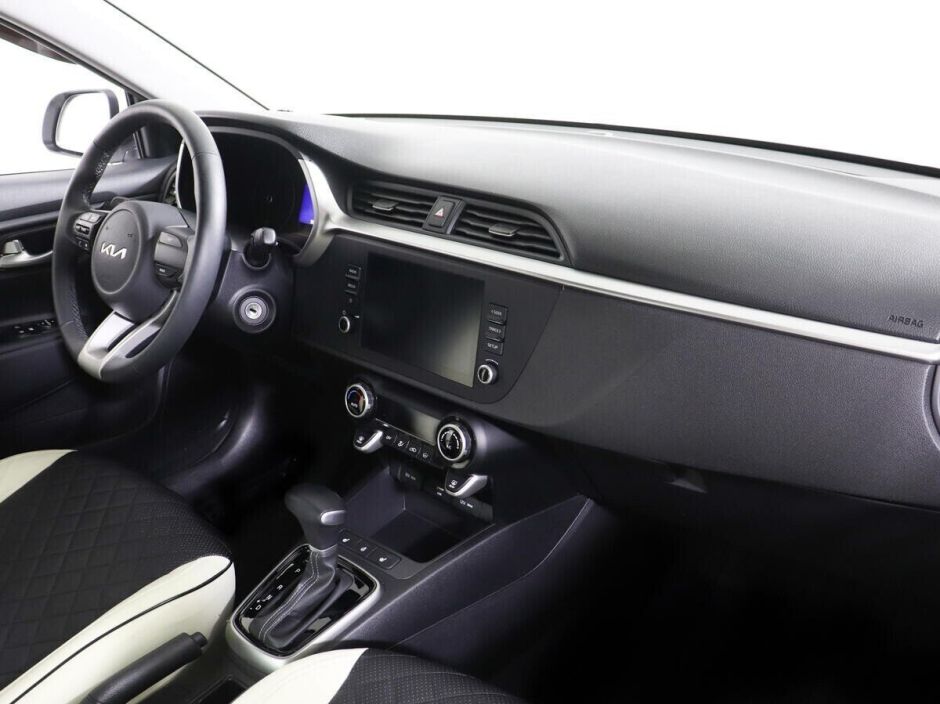 Kia Rio 1.6 АКПП, 2021, 36 000 км фото 9