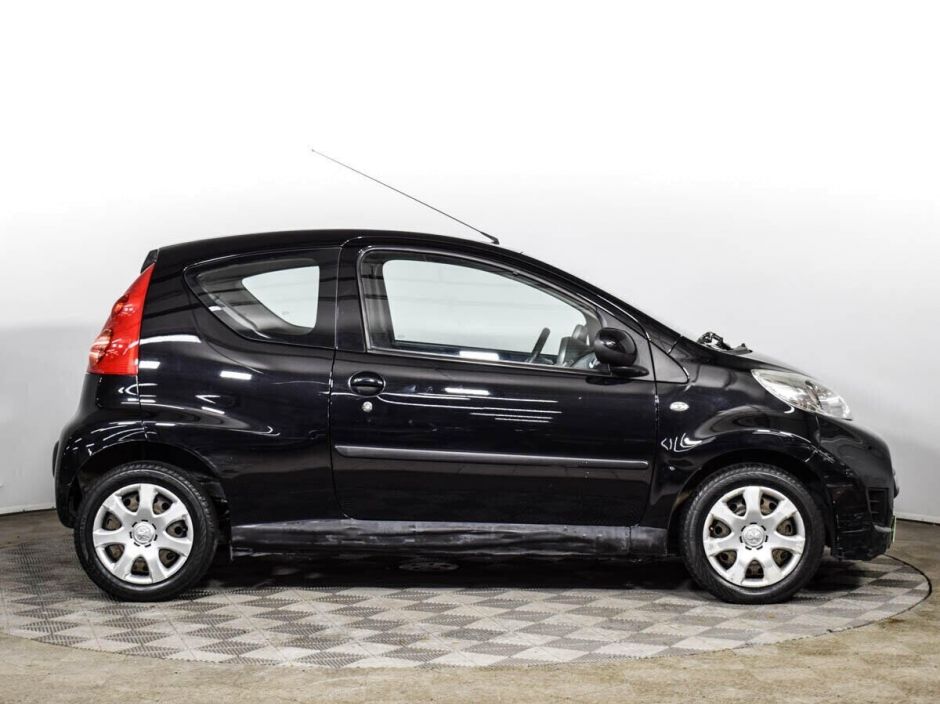 Peugeot 107 1.0 РКПП, 2011, 155 000 км фото 4