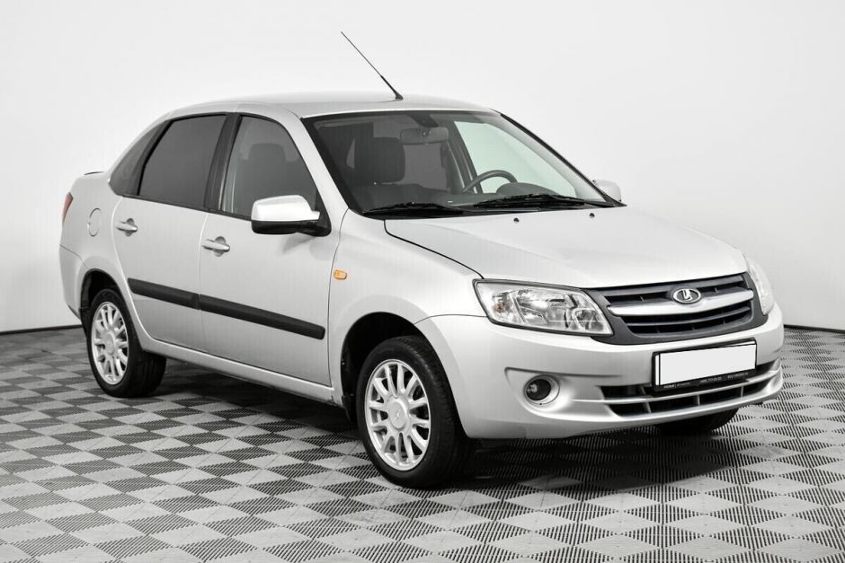 LADA (ВАЗ) Granta 1.6 АКПП, 2014, 122 000 км фото 3