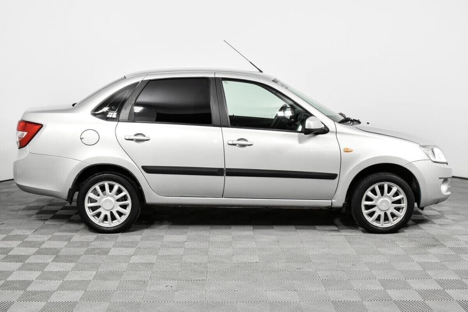 LADA (ВАЗ) Granta 1.6 АКПП, 2014, 122 000 км фото 4