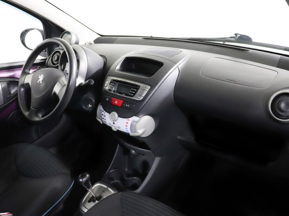 Peugeot 107 1.0 РКПП, 2012, 132 000 км фото 9