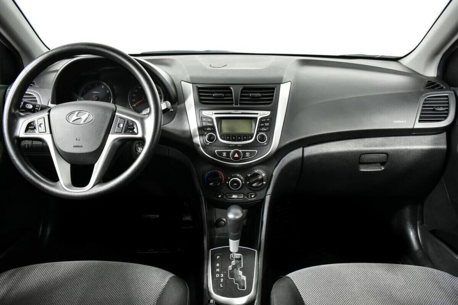 Hyundai Solaris 1.4 АКПП, 2014, 117 000 км фото 11