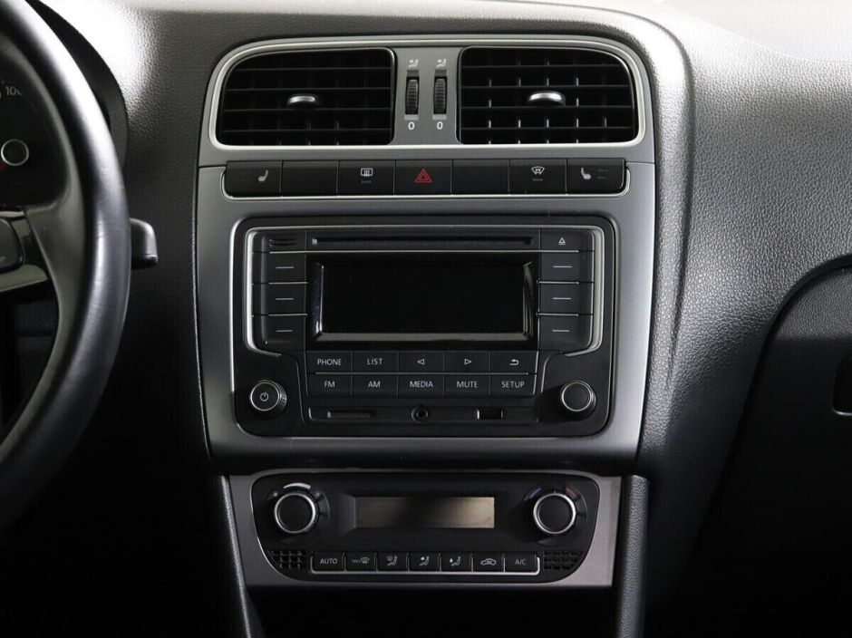 Volkswagen Polo 1.6 АКПП, 2016, 92 000 км фото 13