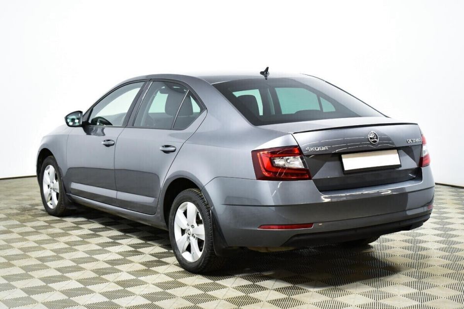 Skoda Octavia 1.8 РКПП, 2018, 60 000 км фото 4