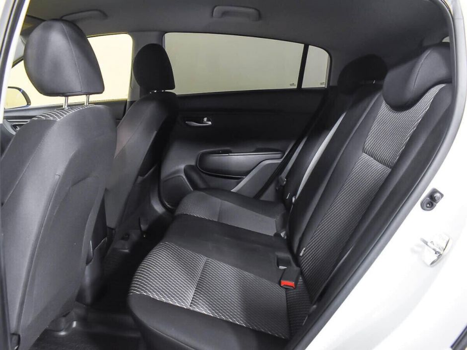 Kia Rio 1.6 АКПП, 2019, 57 000 км фото 12