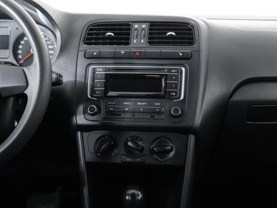 Volkswagen Polo 1.6 АКПП, 2013, 123 000 км фото 12