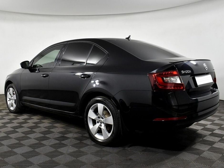 Skoda Octavia 1.8 МКПП, 2018, 71 000 км фото 4