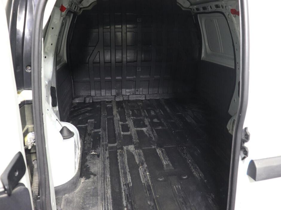 LADA (ВАЗ) Largus 1.6 МКПП, 2018, 72 000 км фото 12