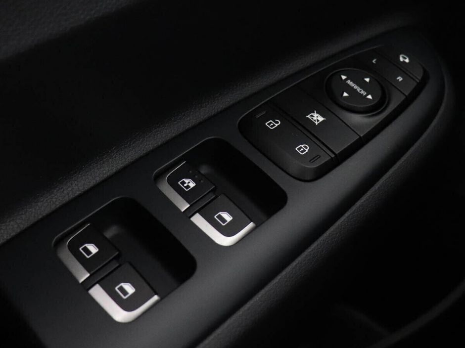 Kia Rio 1.6 АКПП, 2022, 17 000 км фото 12