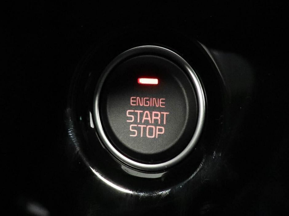 Kia Rio 1.6 АКПП, 2022, 17 000 км фото 13