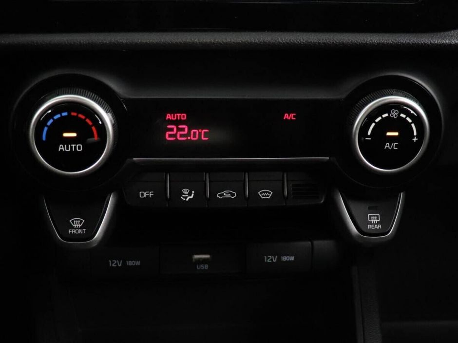 Kia Rio 1.6 АКПП, 2022, 17 000 км фото 16