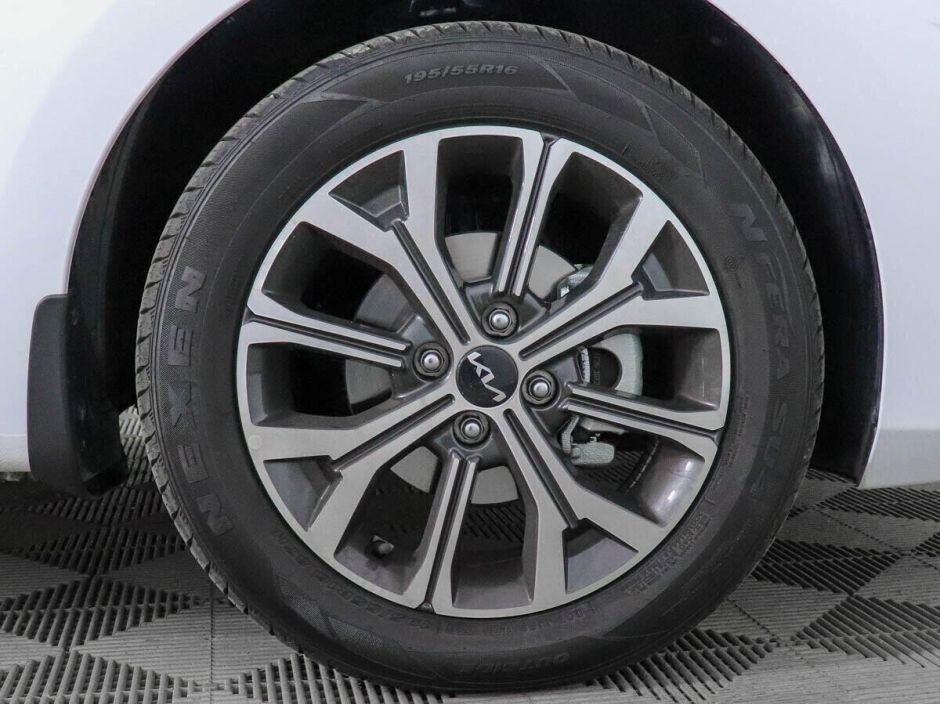 Kia Rio 1.6 АКПП, 2022, 17 000 км фото 22