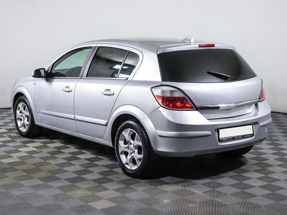 Opel Astra 1.8 МКПП, 2005, 220 000 км фото 7
