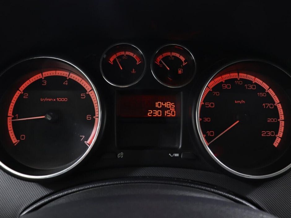 Peugeot 408 1.6 МКПП, 2012, 136 000 км фото 11