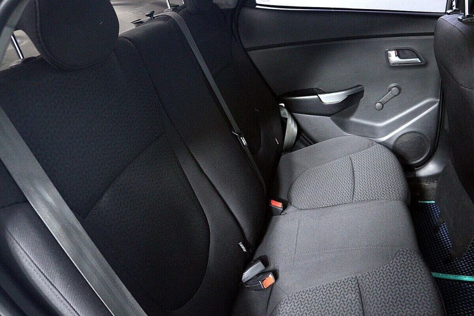 Kia Rio 1.4 МКПП, 2014, 108 000 км фото 11