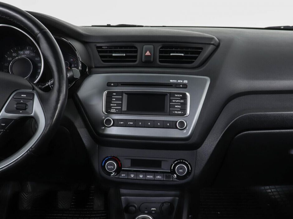 Kia Rio 1.6 МКПП, 2016, 87 000 км фото 12